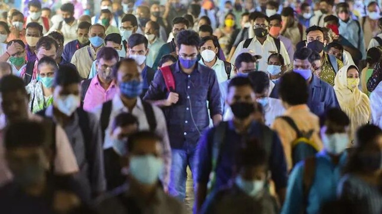 India records over 3.33 lakh Covid-19 cases in 24 hours, states impose curbs