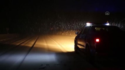 Kar nedeniyle kapanan Antalya-Konya kara yolu açılmaya çalışılıyor