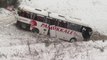 Son dakika haberleri... Yolcu otobüsü şarampole yuvarlandı, 3 kişi hayatını kaybetti