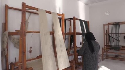 Kadın ehram dokuma ustası, mesleğini geleceğe taşımak istiyor