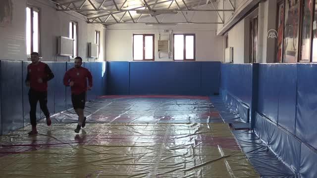 İşitme engelli milli güreşçinin hedefi olimpiyat şampiyonluğu