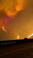 Incêndio na zona de Big Sur na Califórnia obriga moradores a sair de casa