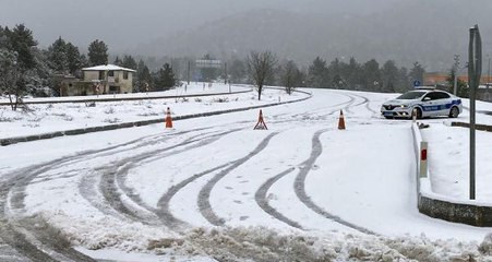 ANTALYA'YI KONYA'YA BAĞLAYAN YOL SAATLERDİR KAPALI