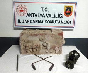 ROMA DÖNEMİNE AİT MEZAR TAŞLARIYLA YAKALANDILAR