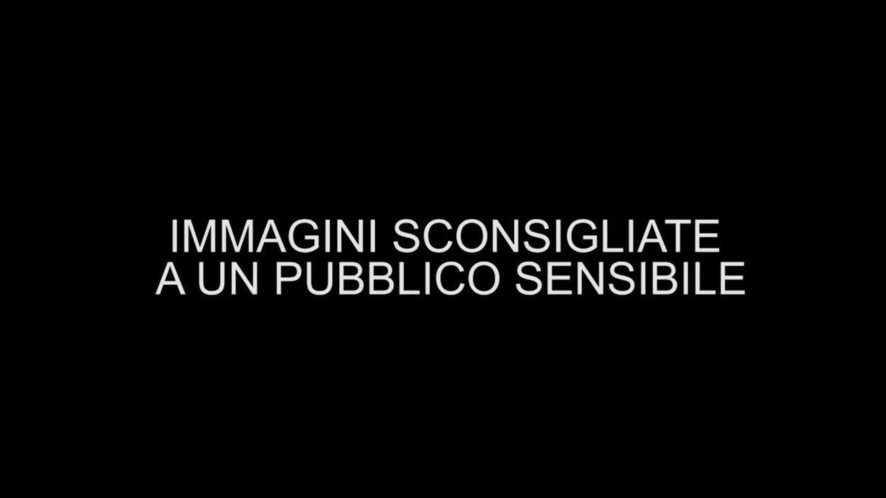 Incidente stradale nel Bresciano, scontro tra auto e bus: cinque giovani morti