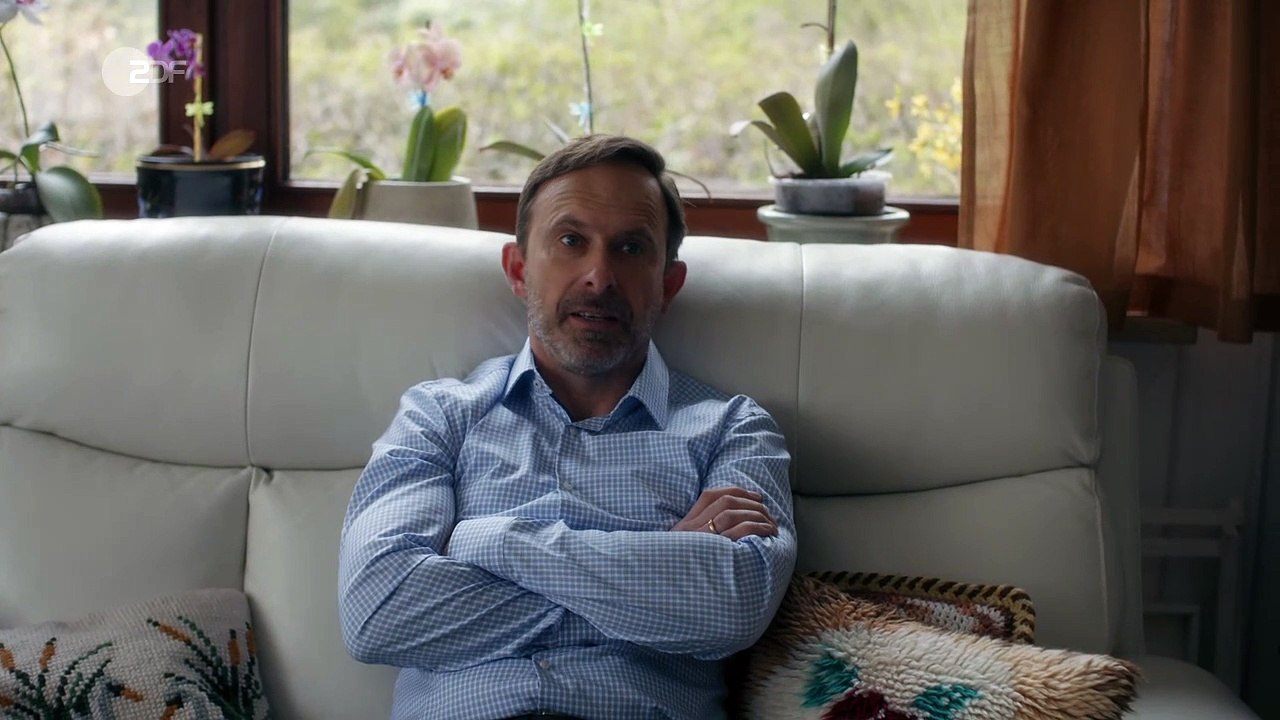 SOKO Hamburg : Tod eines Teppichhändlers | Folge 6/Staffel 4