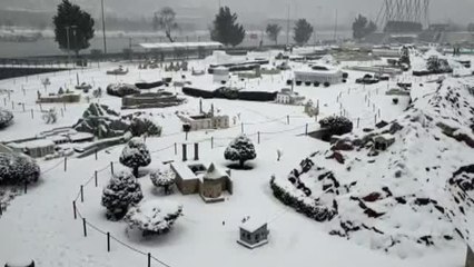 Kar yağışı aralıklarla devam ediyor - Miniatürk