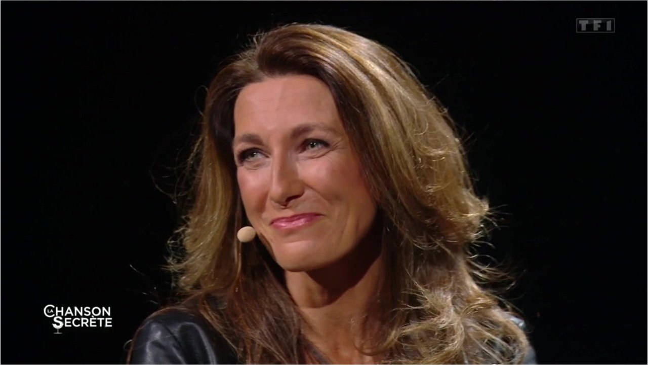 FEMME ACTUELLE - "La chanson secrète" : Anne-Claire Coudray émue, la belle surprise de sa fille Amalia