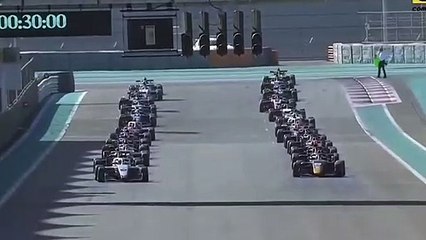 Cem Bölükbaşı ve Salih Yoluç’tan F3 Asya’da korkutan kaza!