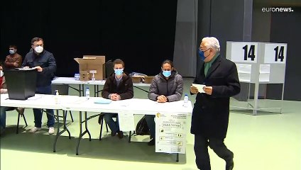 Χιλιάδες Πορτογάλοι ψηφίζουν μια εβδομάδα νωρίτερα λόγω πανδημίας