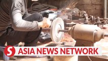 Vietnam News | Cutting edge tradition at Hau Loc blacksmith village