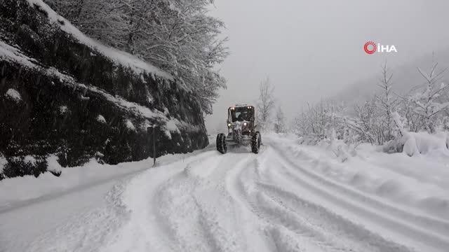 Bursa'da 36 saatte 5 bin 140 kilometre yol kardan temizlendi