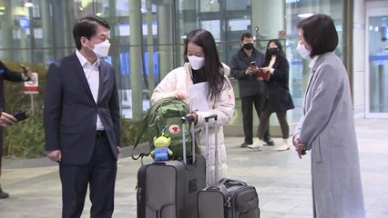 안철수, 딸 귀국 마중...'가족 논란' 李·尹과 차별화 시도 / YTN