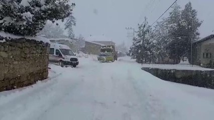 Karla mücadele ekipleri "acil" vakalar için aralıksız çalıştı (2)
