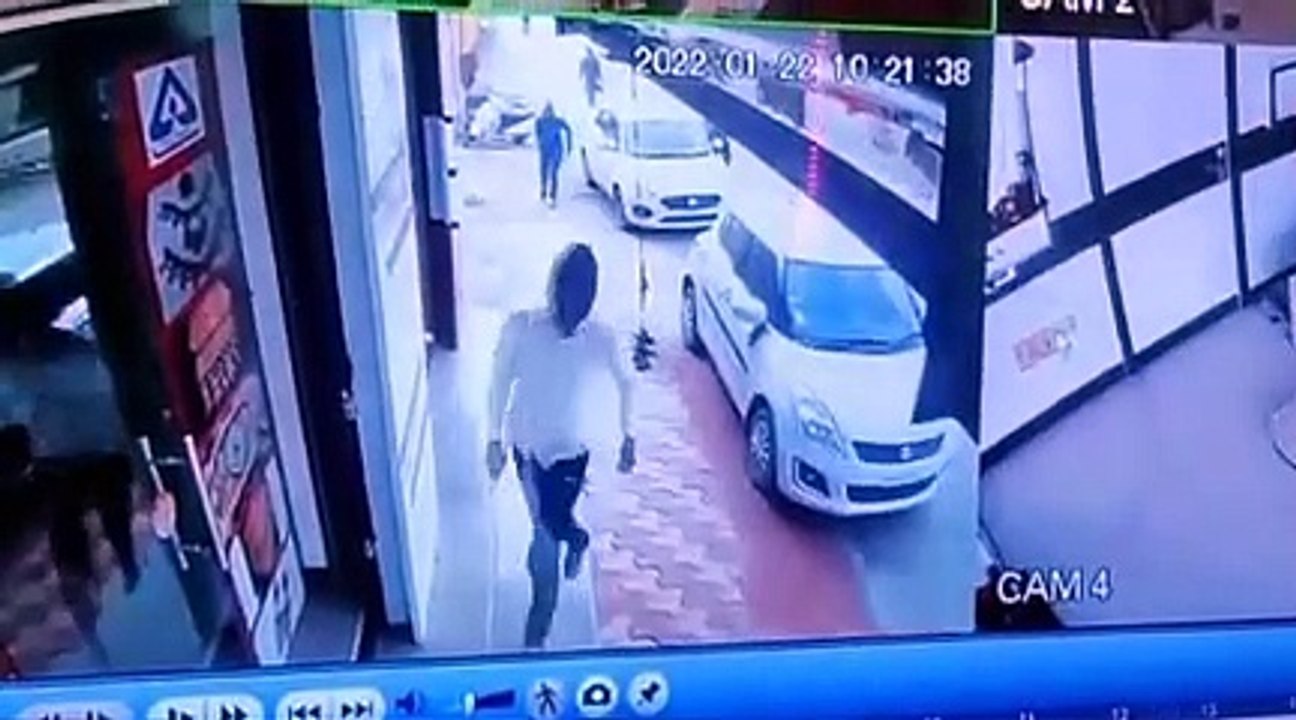 लूट की एक वारदात में मिले सुराग, दूसरे में कार...