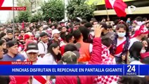 Marea 'blanquirroja' en Miraflores: hinchas alientan a la selección peruana ante Australia