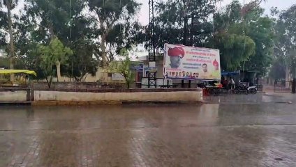 video : बौछारों ने दी राहत, बूंदों ने कई शहरों-कस्बों को भिगोया प्री-मान