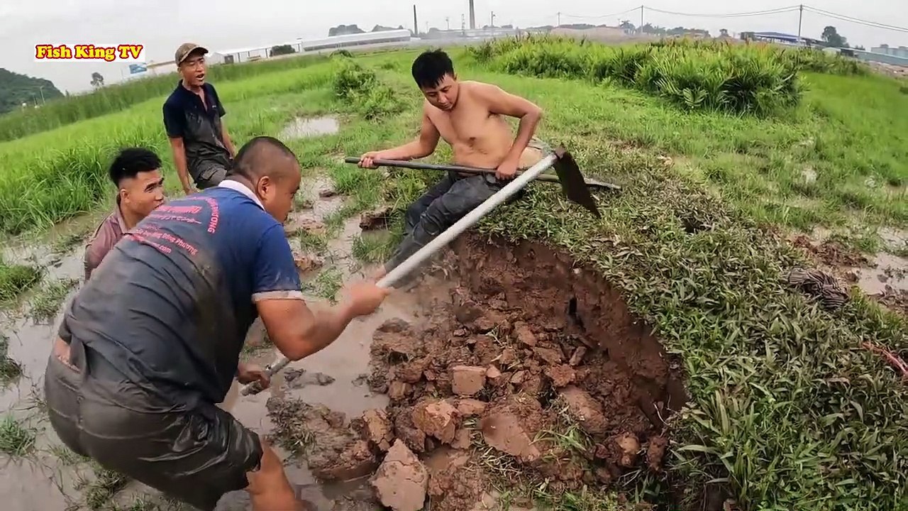 Young Man Facing 20 Ferocious Cobras