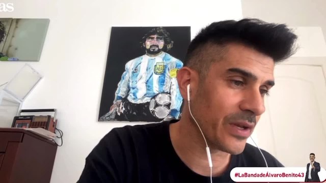 Álvaro Benito habló en 'La Banda de Álvaro Benito' con los usuarios de AS. Aclaró qué es lo que necesita el Madrid en el puesto de delantero.