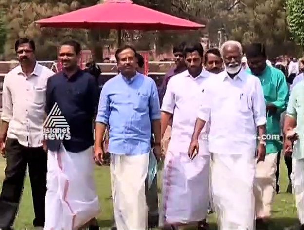 അല്‍ഫോണ്‍സ് കണ്ണന്താനം എറണാകുളത്തും ടോം വടക്കന്‍ കൊല്ലത്തും മത്സരിക്കാന്‍ സാധ്യത