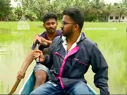 കണ്ണൂര്‍ കാട്ടാമ്പള്ളിയില്‍ രക്ഷാപ്രവര്‍ത്തനത്തിന് മത്സ്യത്തൊഴിലാളികള്‍