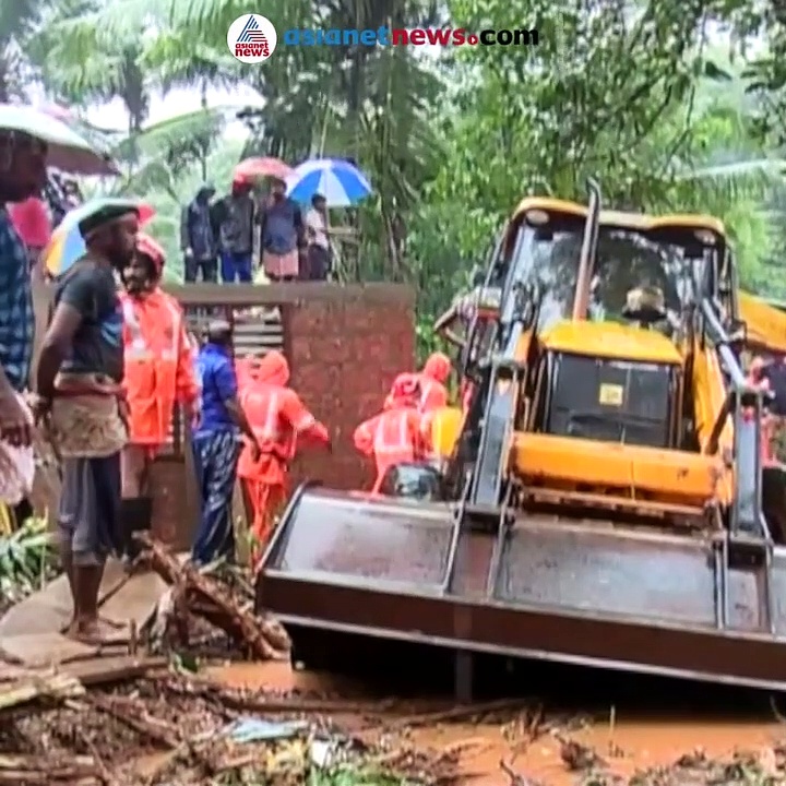 രണ്ട് കണ്ണും നിറഞ്ഞൊഴുകിയ വൃദ്ധന്‍, കൈപിടിച്ച് പൊട്ടിക്കരഞ്ഞ സ്ത്രീ; കവളപ്പാറ മറക്കാനാകാത്ത ഒരനുഭവം