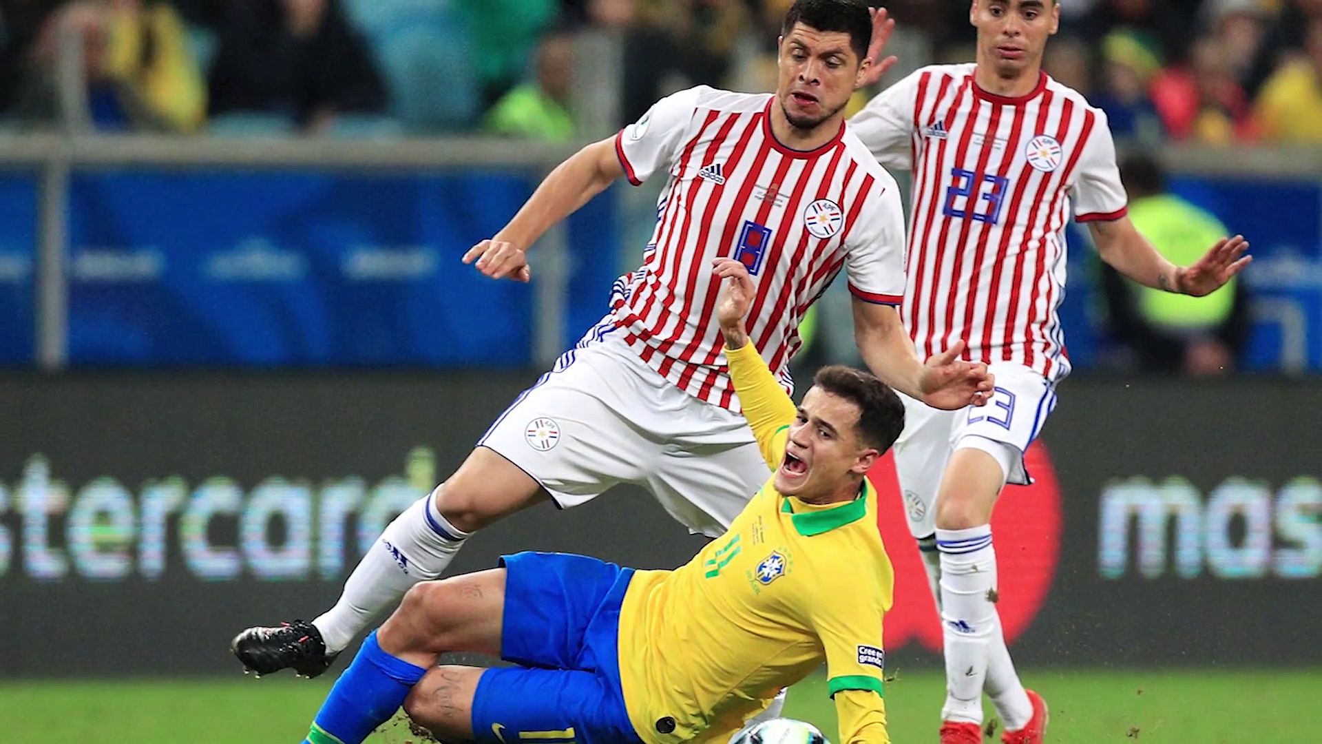 ക്രിക്കറ്റില്‍ ഇന്ത്യ, കാല്‍പ്പന്തില്‍ ബ്രസീല്‍; അജയ്യരായി മുന്നോട്ട്