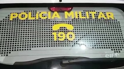 Homem é detido após ‘mostrar o dedo’ e tentar agredir equipe da Polícia Militar