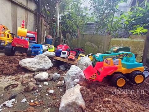 MOBILAN, MOBIL TRUK,TRUK TANGKI, TRUK OLENG, TRUK PASIR, TRUK TONTON, TRUK LOADER, TRUK PEMADAM, EKSAVATOR, MOBIL SEDAN