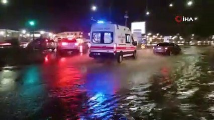 Sivas'ta sağanak yağış su baskınlarına neden oldu