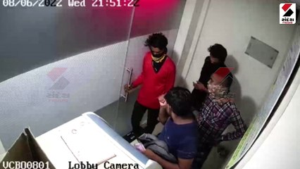 એટીએમમાં નાણા જમા કરાવી રહેલા કર્મીની છરીની અણીએ લૂંટ