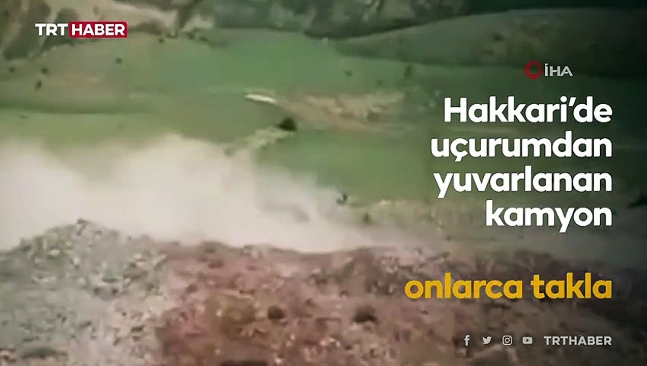 Uçurumdan yuvarlanan kamyon onlarca takla attı: O anlar kamerada