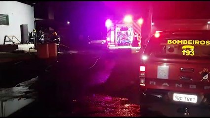 Bombeiros agem rápido e evitam tragédia em incêndio em restaurante de posto de combustíveis na Av. Carlos Gomes