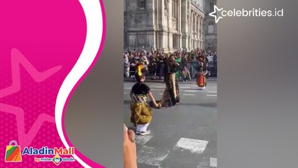 Anggun Tampil Mempesona dan Bawakan Budaya Jawa Di Paris