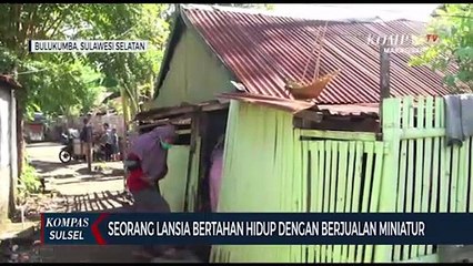Seorang Lansia Bertahan Hidup Dengan Berjualan Miniatur