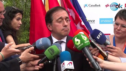 Albares prepara una respuesta «serena pero firme» a Argelia por congelar el comercio