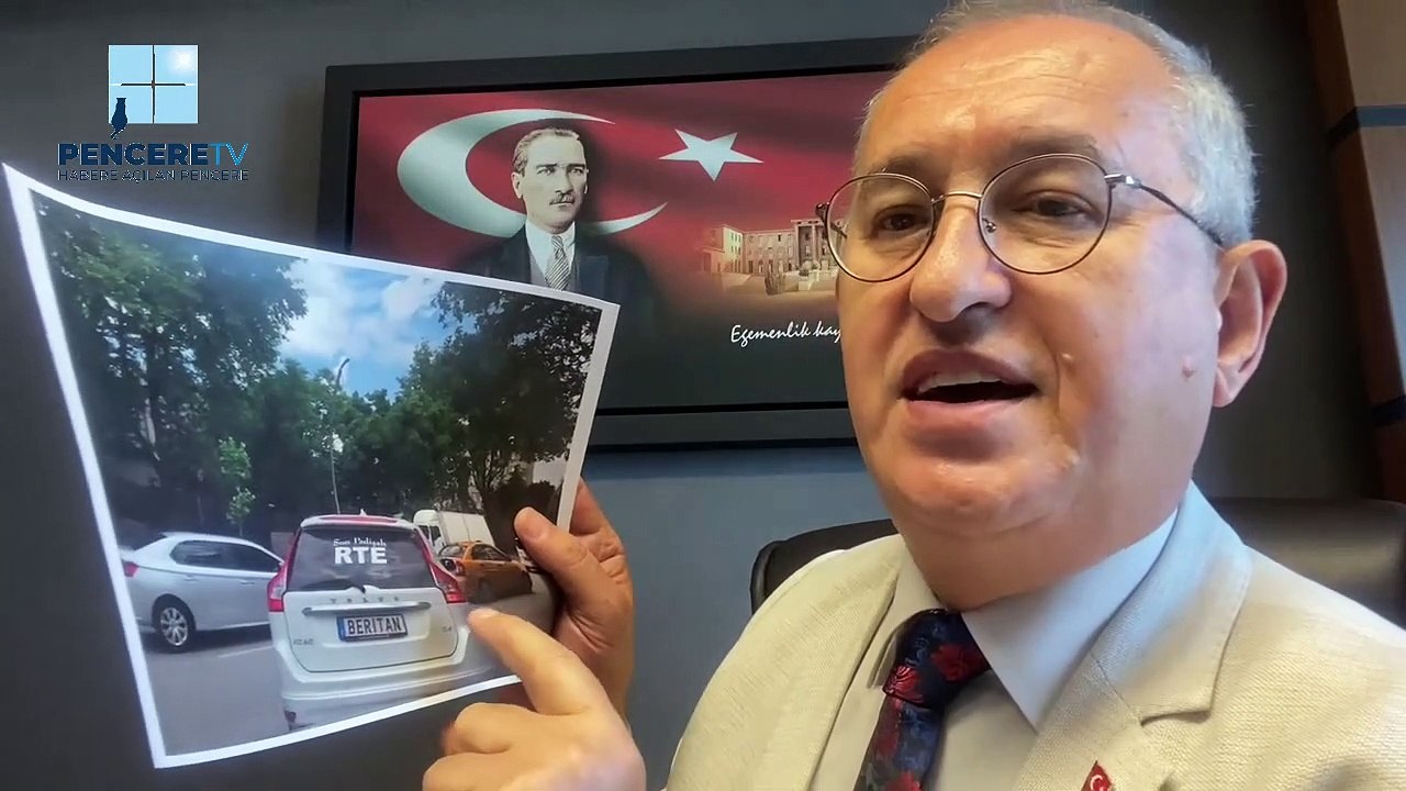 CHP’li Sertel “Son Padişah RTE” Yazılı Aracı Meclis’te Görüntüledi!