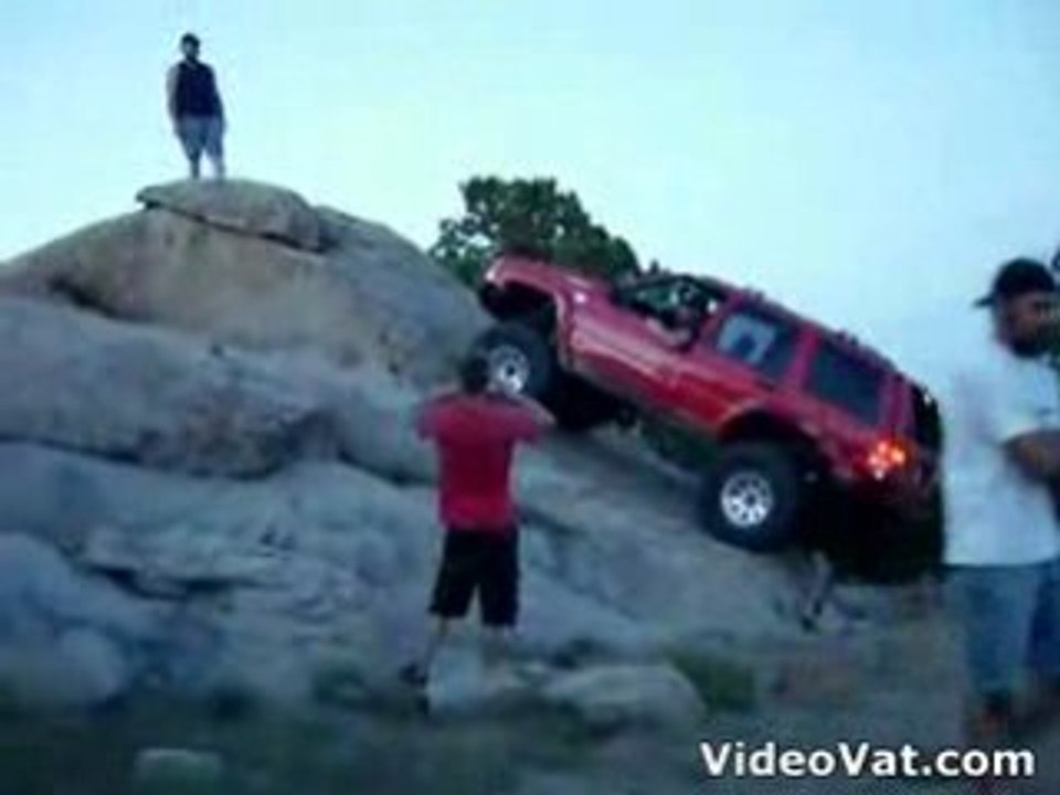 Regis se la pete avec son putain de 4x4