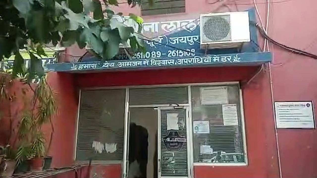 पहले बेटा बनाने के लिए बोला, फिर हथियार दिखाकर किन्नर को लूटा
