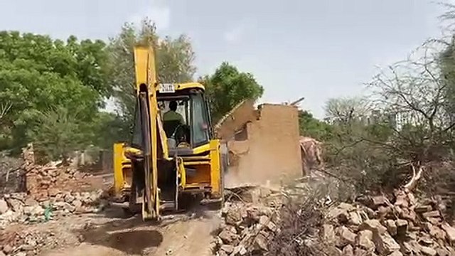 नहीं मान रहे अतिक्रमी, तीन बार पहले ध्वस्त की अवैध कॉलोनी, फिर बसाई तो चौथी बार भी ध्वस्त की