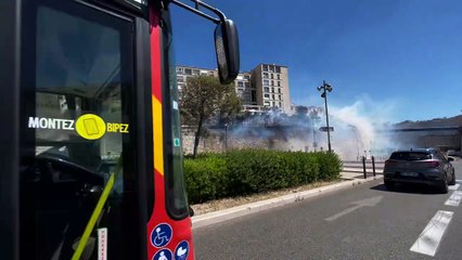 Marseille. Un incendie de végétation en cours dans le quartier de la Joliette (2e)