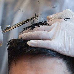 Zwei Frauen verhaftet, da sie Betäubungsmittel in ihren Perücken versteckten!