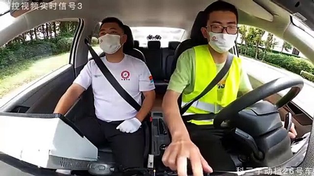 Chine: Un candidat au permis de conduire stresse et n'arrive pas à avancer sa voiture