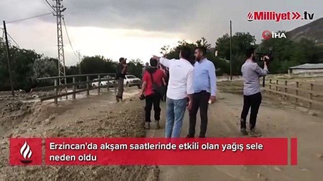 Sağanak yağış sonrası yollar göle döndü