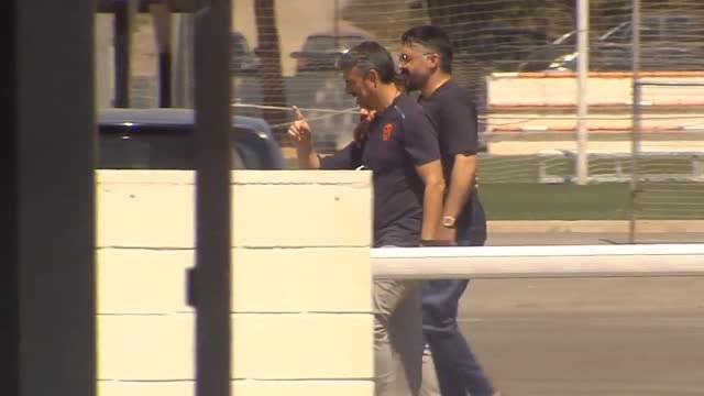 Gattuso ya luce la camiseta del Valencia