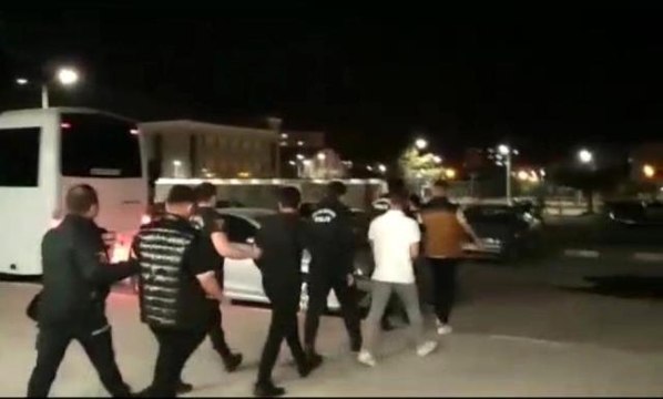 Van polisi 1 milyon 500 bin TL haksız kazanç sağladığı tespit 14 şüpheliyi gözaltına aldı