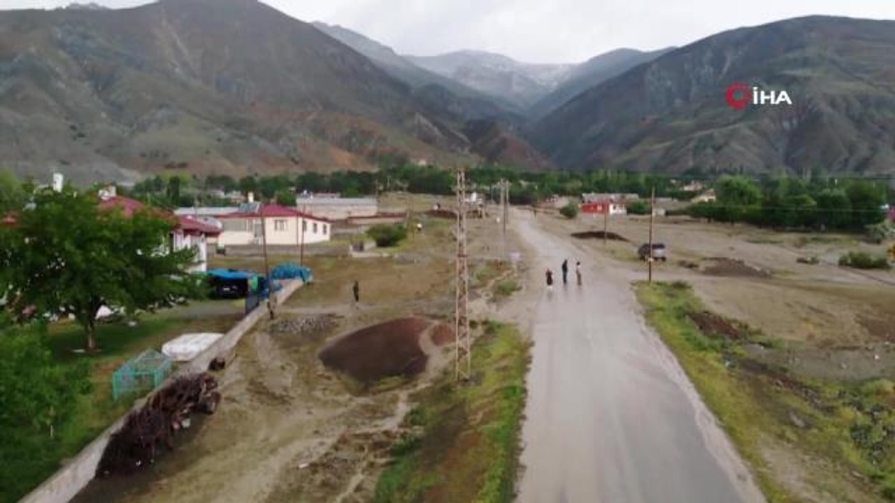 Sel felaketi: Kent adeta sular altında kaldı