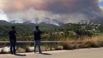 Violento incendio obliga a evacuar a dos mil personas en España