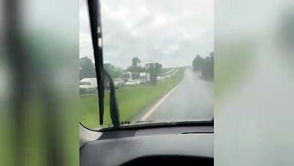 Grande fluxo de veículos congestionados é registrado na BR-467