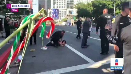Captan violenta represión contra mujer en Los Ángeles